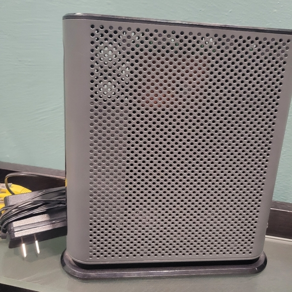 Motorola Mg7315 Modem + Wifi Router - Picture 2 of 4
